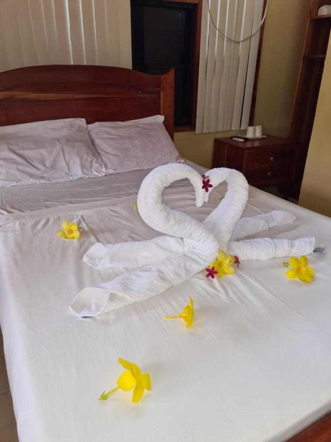 La-Familia Guest House Siquijor Eksteriør bilde