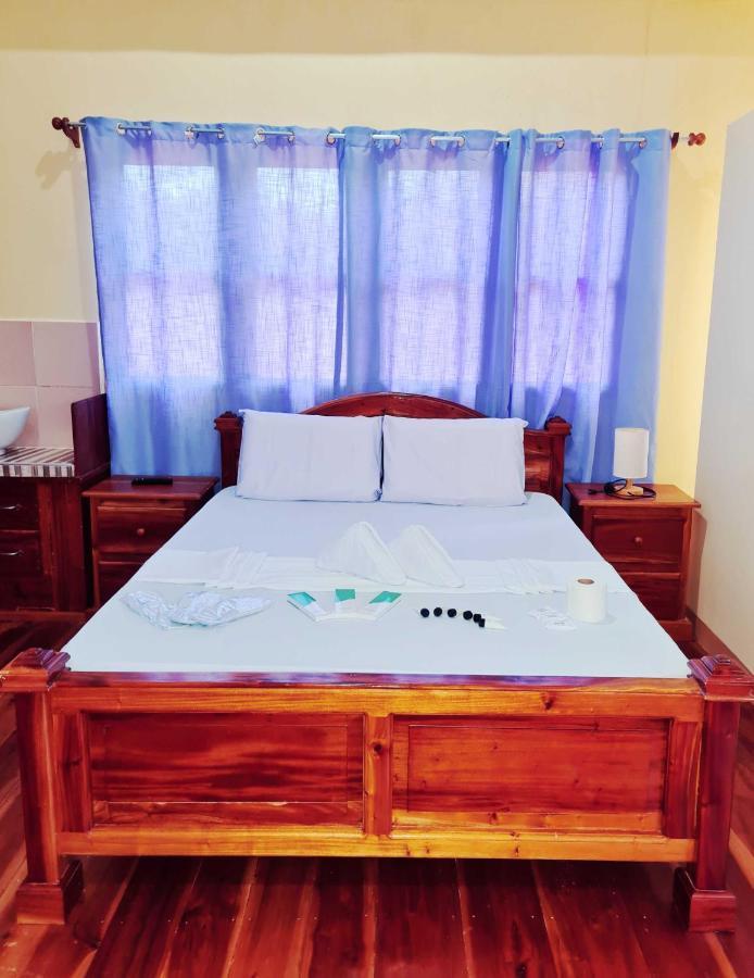 La-Familia Guest House Siquijor Eksteriør bilde